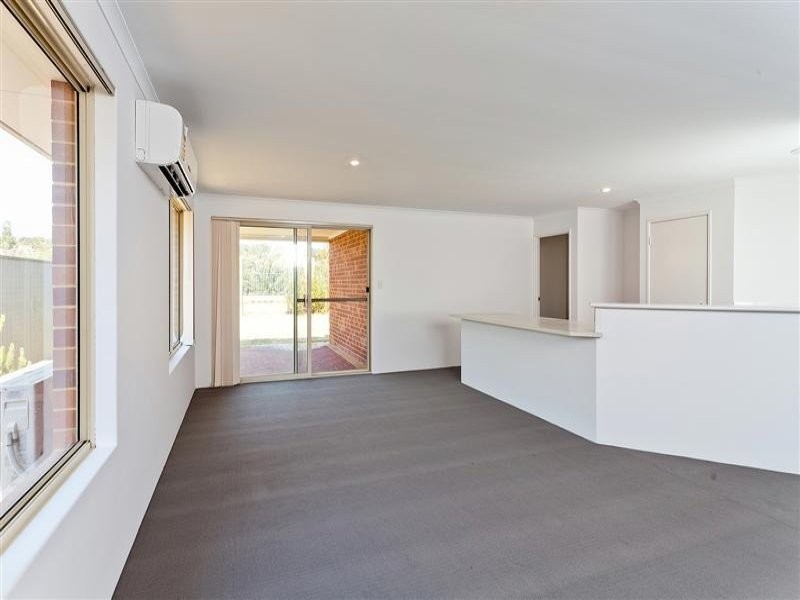 4 Rath Close, Byford WA 6122