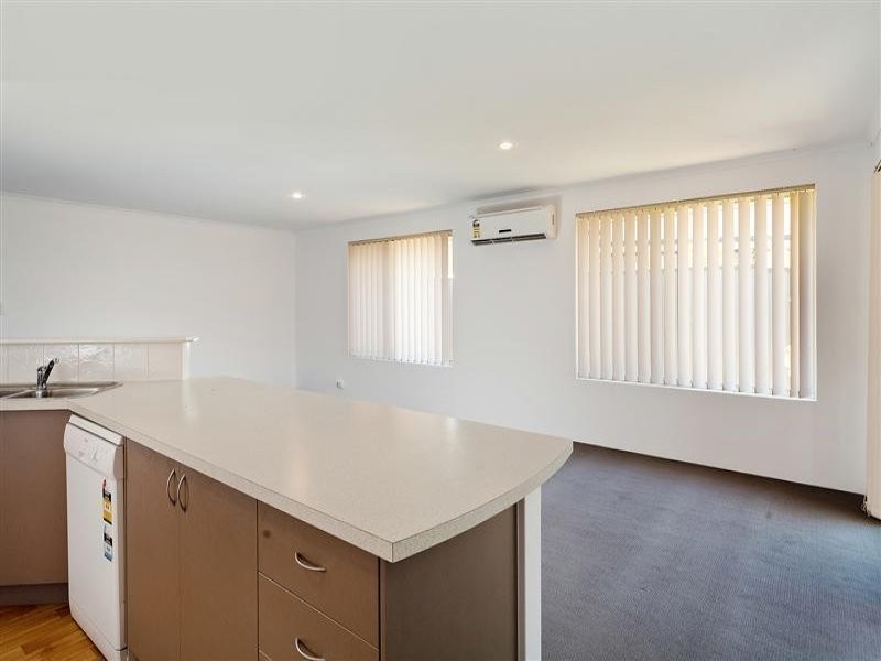 4 Rath Close, Byford WA 6122