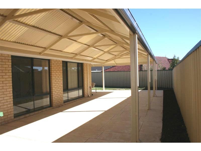 19 Yelka Way, Bertram WA 6167