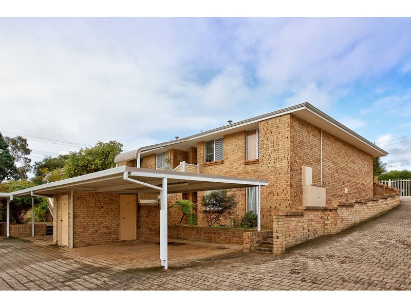 28/2 Pinewood Avenue, Kardinya WA 6163