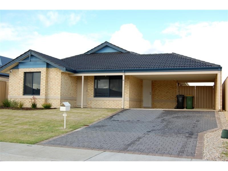 32 Waterfields Drive, Bertram WA 6167