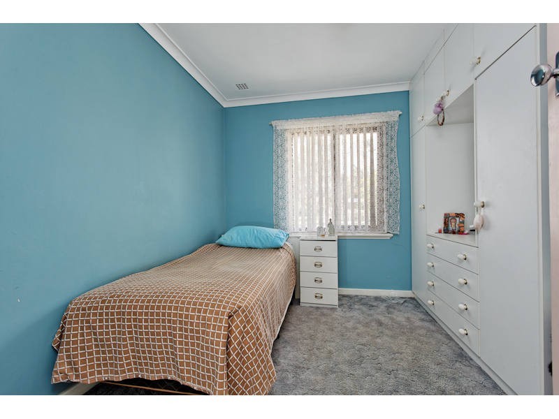24 Archidamus Road, Coolbellup WA 6163