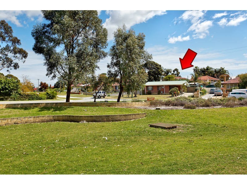 24 Archidamus Road, Coolbellup WA 6163
