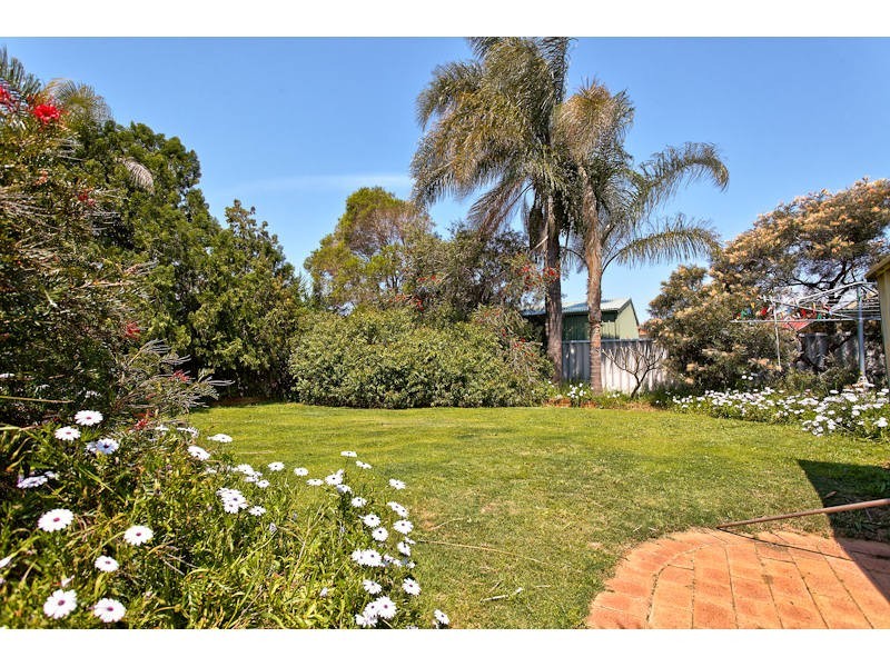 296 Yangebup Road, Yangebup WA 6164