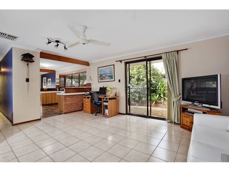 11 Windelya Road, Kardinya WA 6163