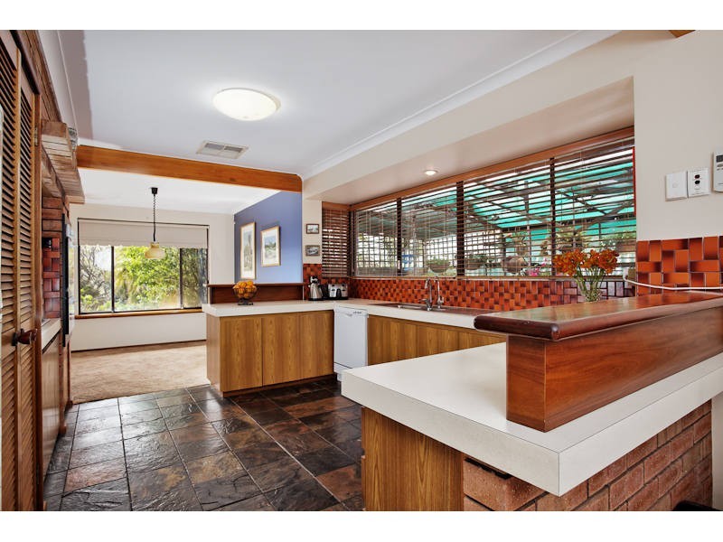 11 Windelya Road, Kardinya WA 6163