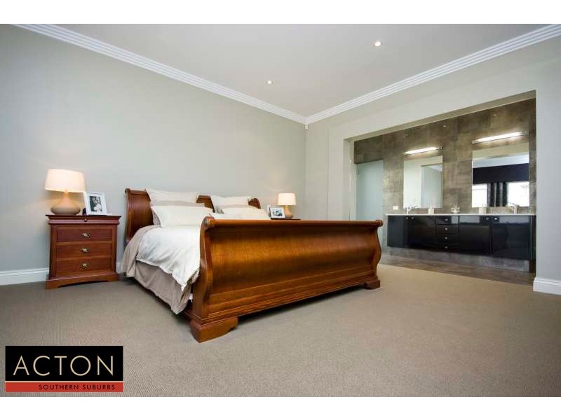 4 Bundegi Grove, Yangebup WA 6164