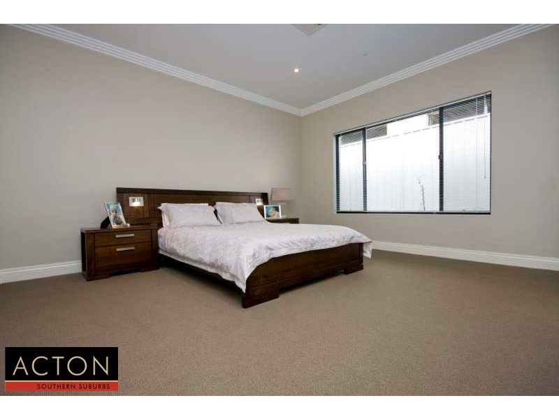 4 Bundegi Grove, Yangebup WA 6164