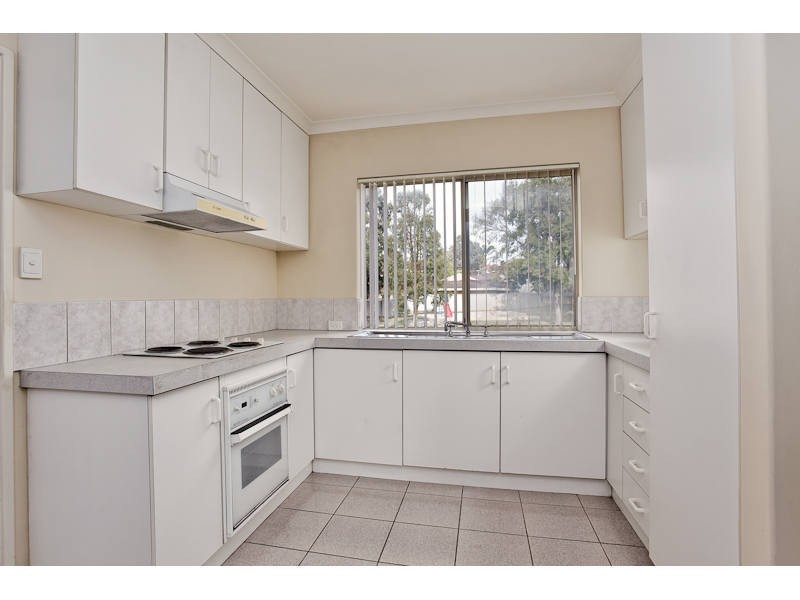 17/92 Gilbertson Road, Kardinya WA 6163