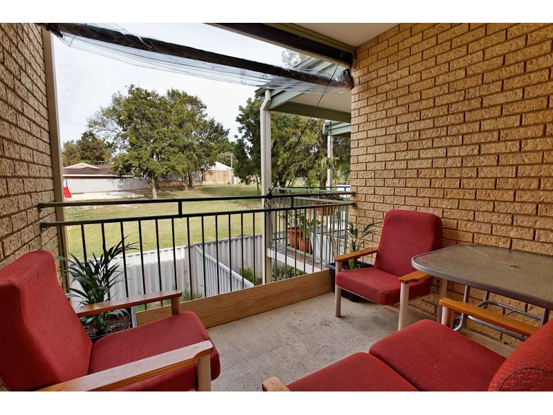17/92 Gilbertson Road, Kardinya WA 6163