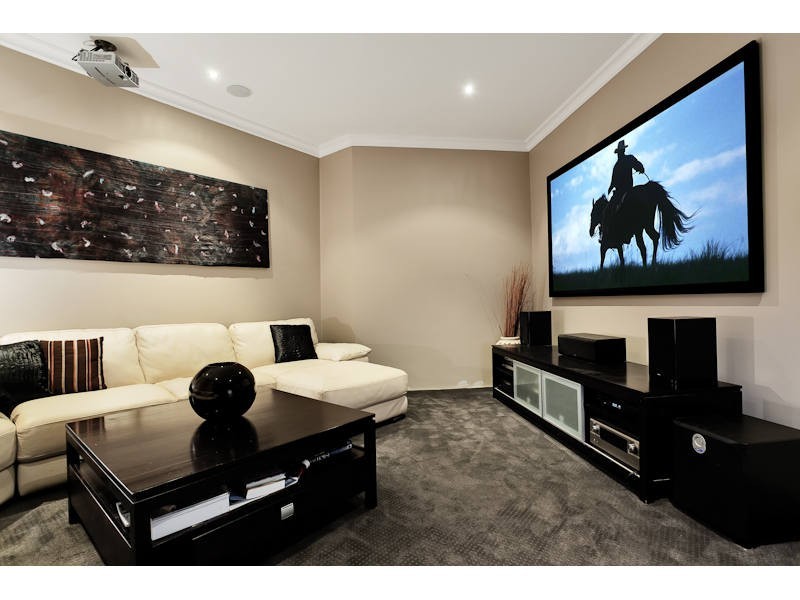 24 Cunningham Drive, Oakford WA 6121