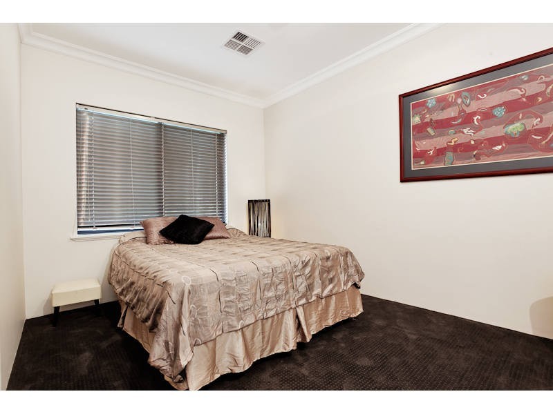 24 Cunningham Drive, Oakford WA 6121