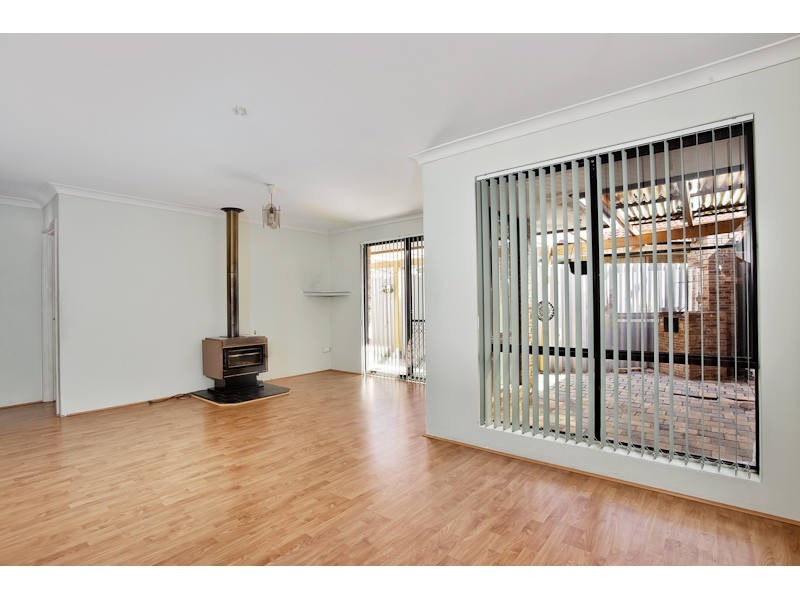 11 Philmore Crescent, Kardinya WA 6163