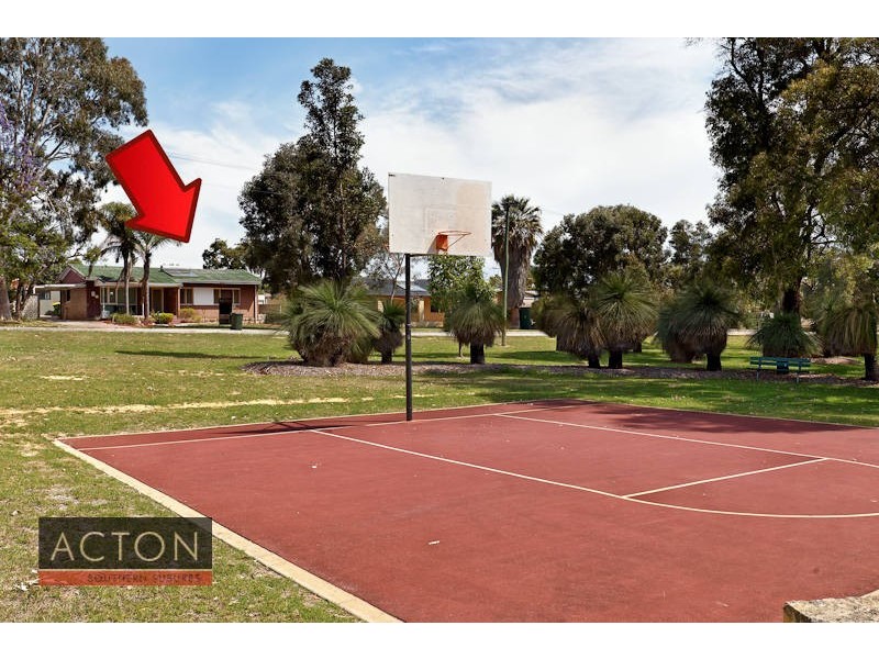 39 Rinaldo Crescent, Coolbellup WA 6163