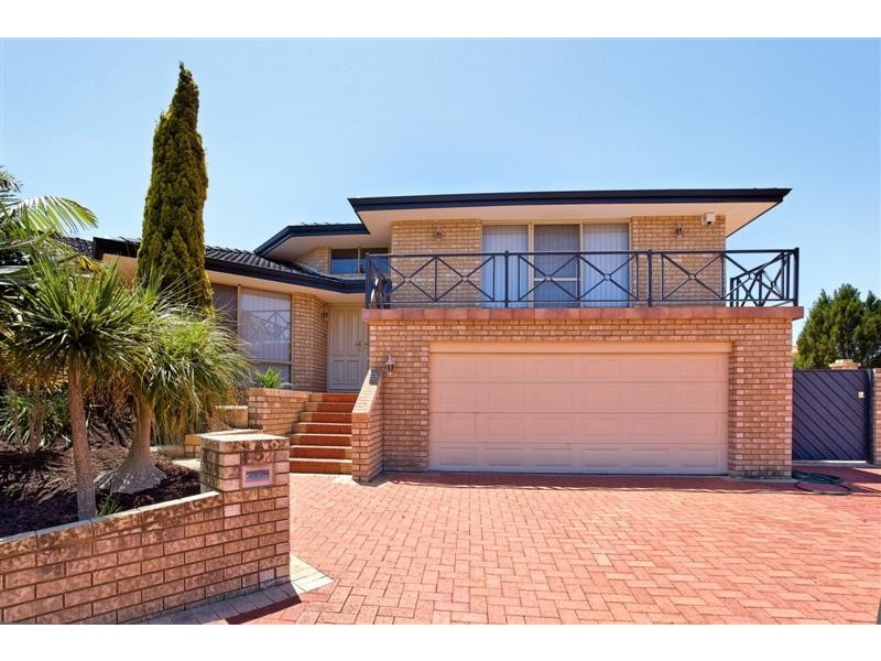 5 Moresby Close, Bibra Lake WA 6163