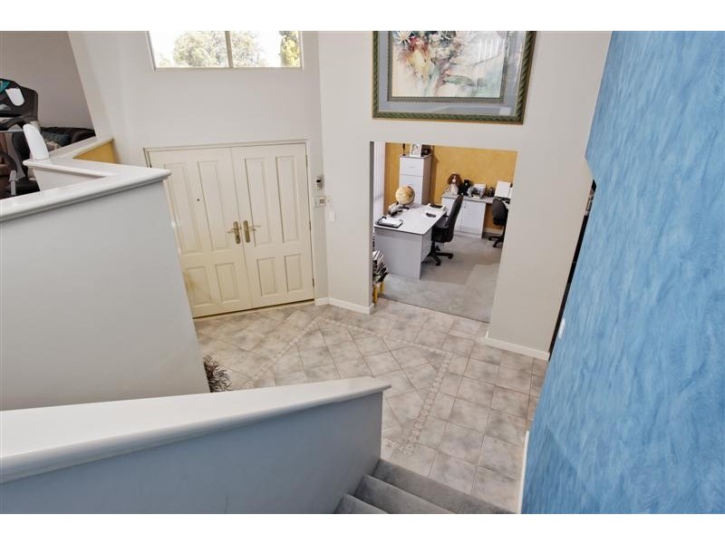 5 Moresby Close, Bibra Lake WA 6163