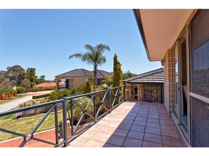 5 Moresby Close, Bibra Lake WA 6163