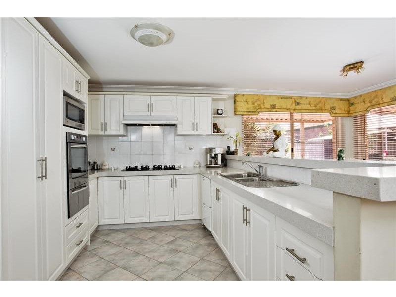 5 Moresby Close, Bibra Lake WA 6163