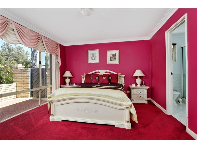 5 Moresby Close, Bibra Lake WA 6163