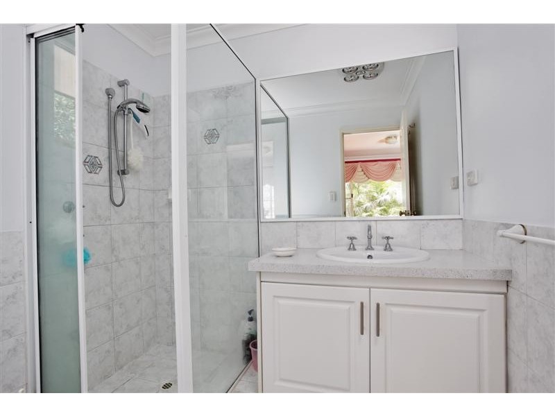 5 Moresby Close, Bibra Lake WA 6163