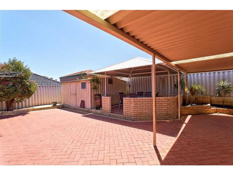 5 Moresby Close, Bibra Lake WA 6163