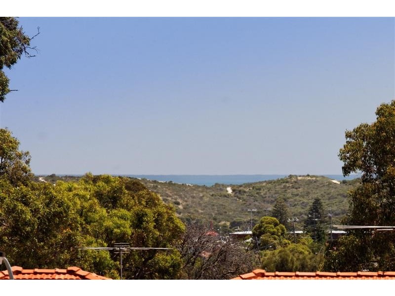 5 Moresby Close, Bibra Lake WA 6163