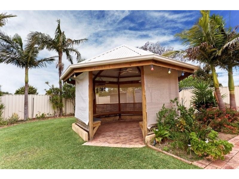 52 McBeth Way, Kardinya WA 6163