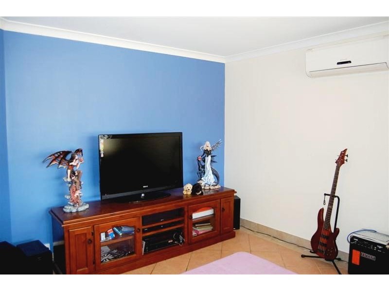27 Derwent Crescent, Success WA 6164