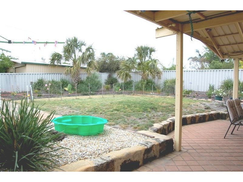 27 Derwent Crescent, Success WA 6164