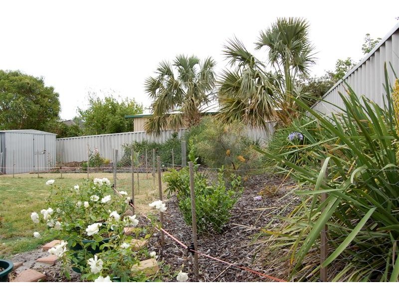 27 Derwent Crescent, Success WA 6164