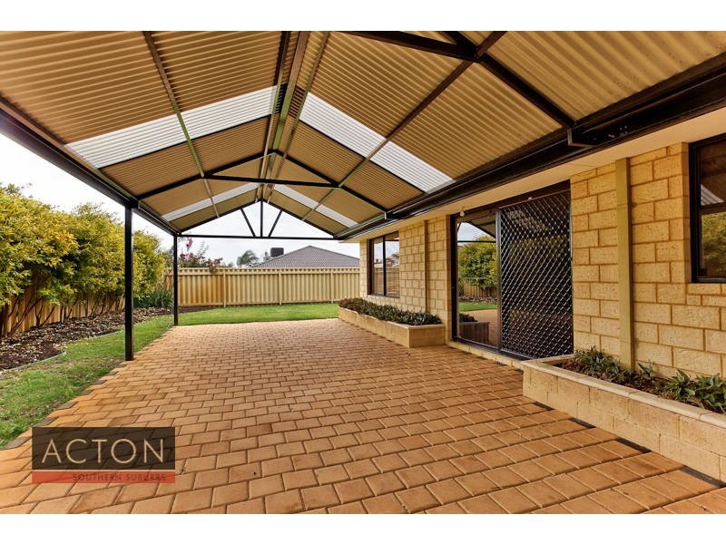 42 Amherst Road, Canning Vale WA 6155