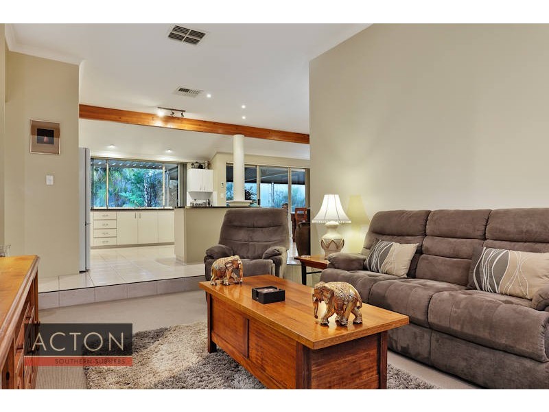 24 Catalpa Crescent, South Lake WA 6164