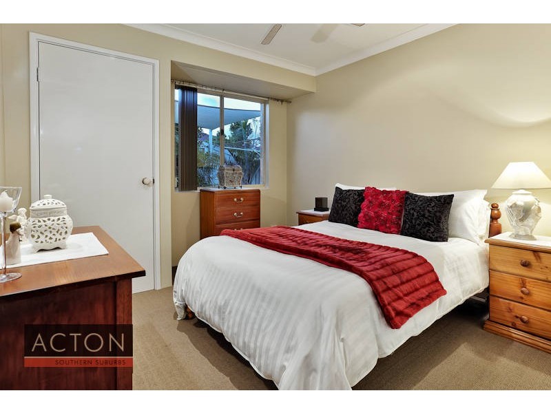 24 Catalpa Crescent, South Lake WA 6164