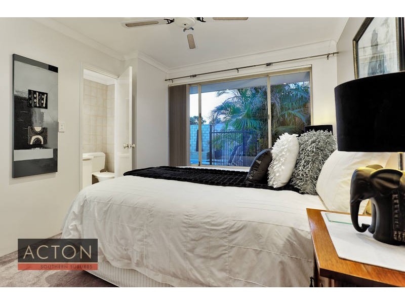 24 Catalpa Crescent, South Lake WA 6164