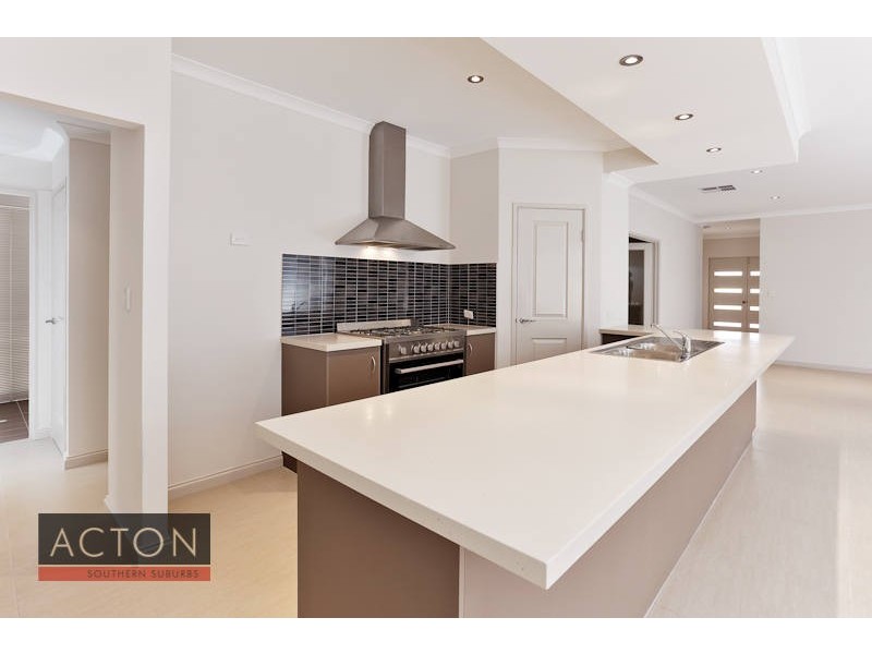887 Dunlap Avenue, Success WA 6164