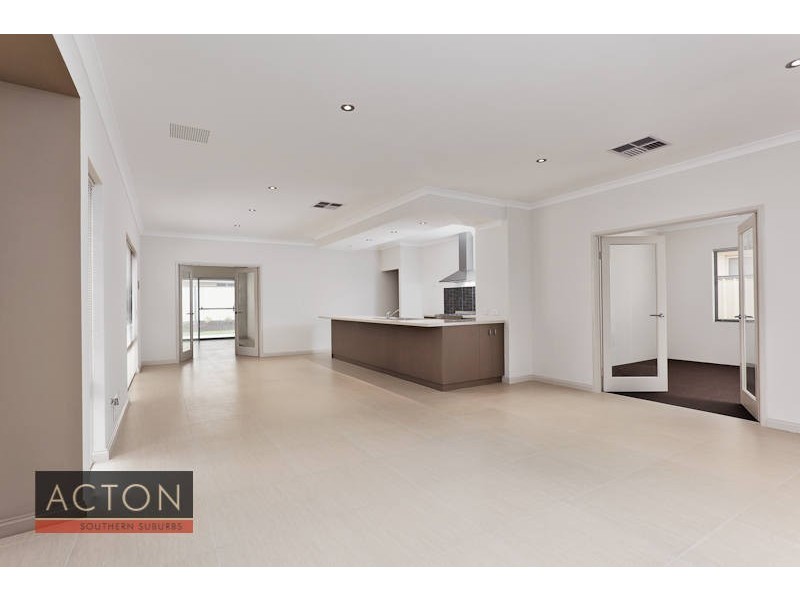 887 Dunlap Avenue, Success WA 6164