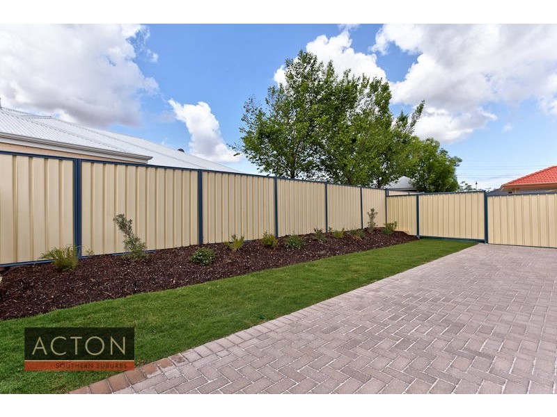 887 Dunlap Avenue, Success WA 6164