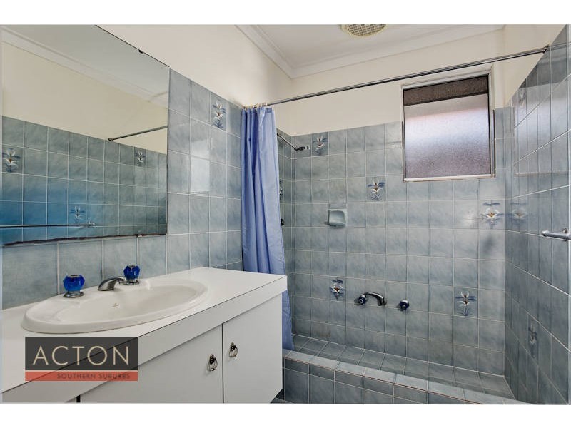 11/6 Pinewood Avenue, Kardinya WA 6163