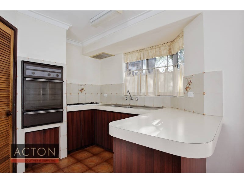 11/6 Pinewood Avenue, Kardinya WA 6163