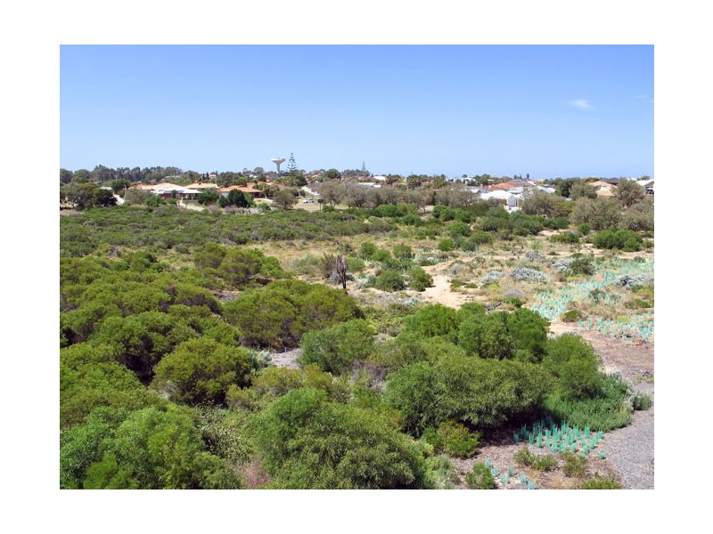 1/92 Janis Street, Halls Head WA 6210