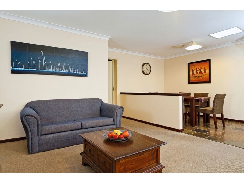 127 Le Souef Drive, Kardinya WA 6163