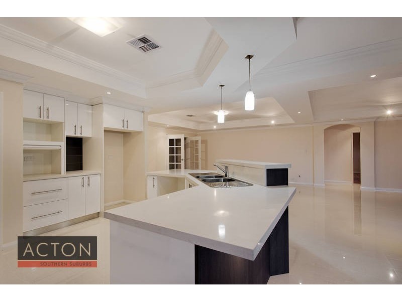 71 Harmony Avenue, Atwell WA 6164