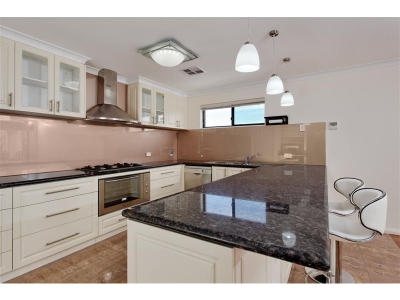 8/111 Kent Street, Rockingham WA 6168