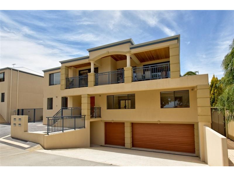 8/111 Kent Street, Rockingham WA 6168