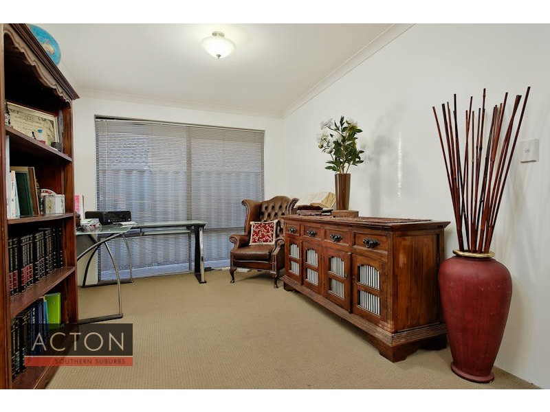 6a Howson Street, Hilton WA 6163