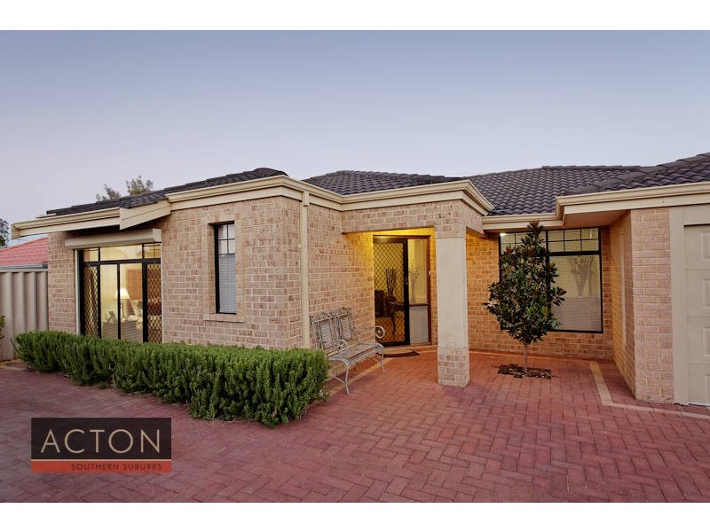 6a Howson Street, Hilton WA 6163