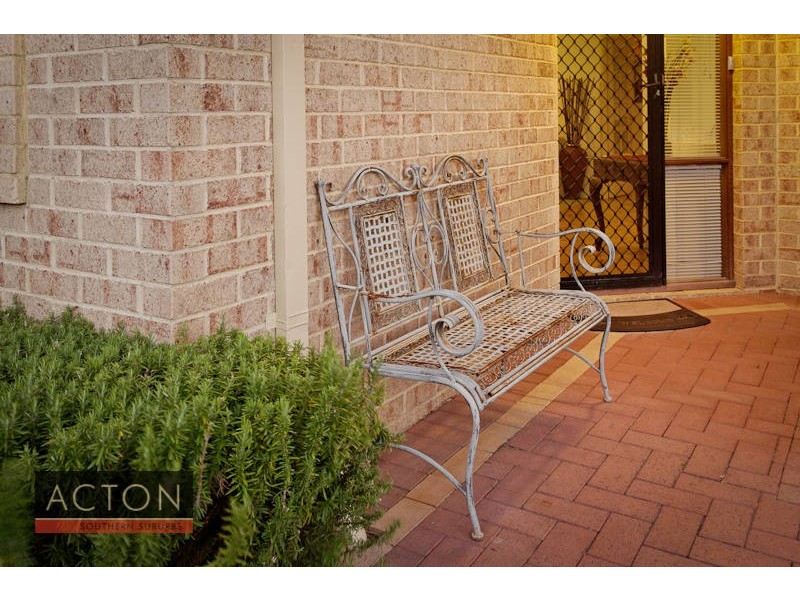 6a Howson Street, Hilton WA 6163