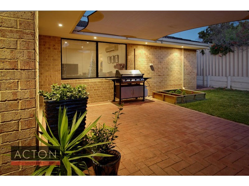 6a Howson Street, Hilton WA 6163