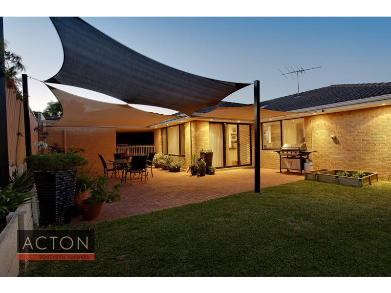 6a Howson Street, Hilton WA 6163