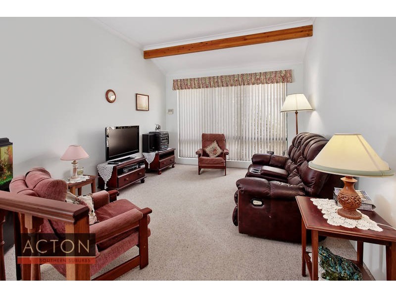 11 Leatherwood Rise, South Lake WA 6164